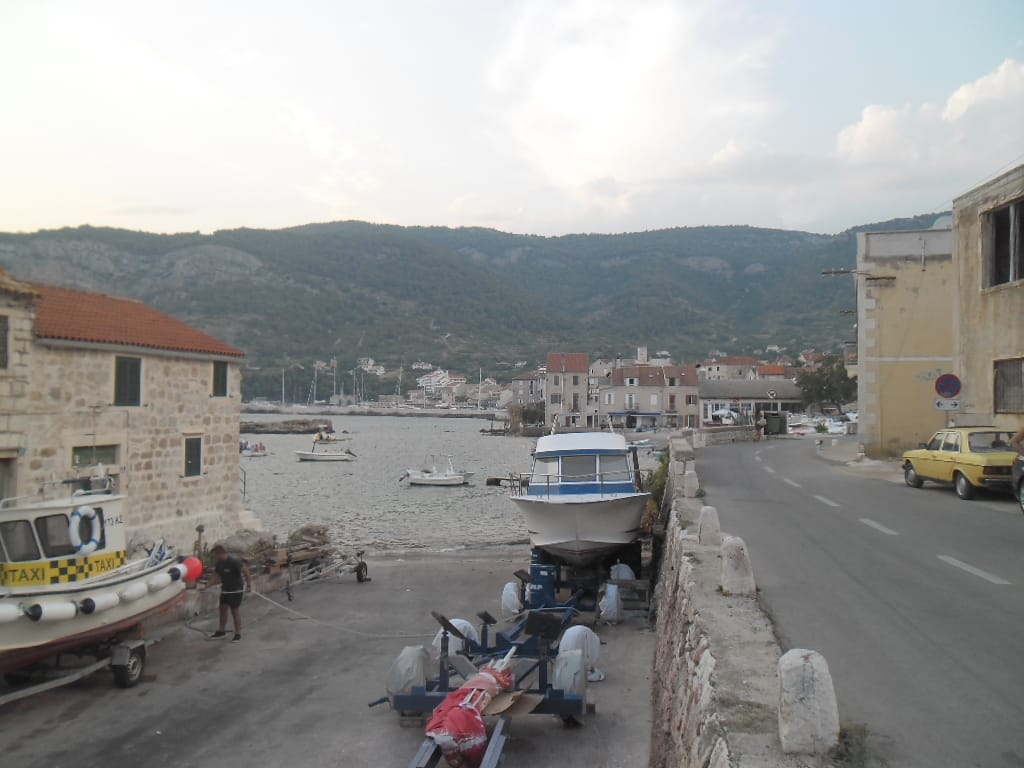 Komiža, the town near Gnjilna Bay.